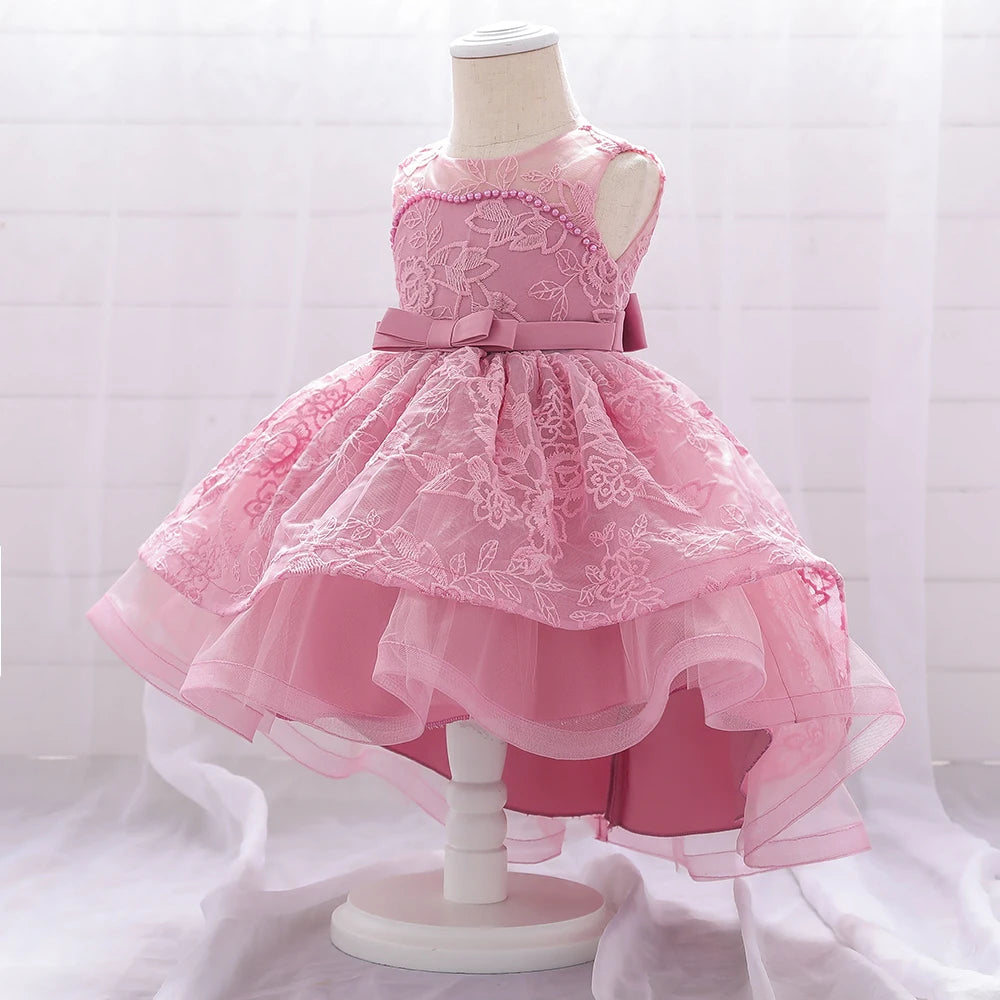 Robe anniversaire bébé avec traine