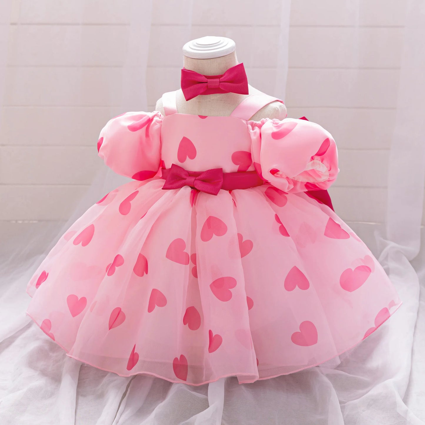 Robe enfant avec coeur rose magique