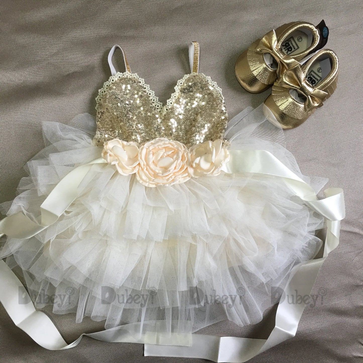Robe de cérémonie enfant fleurs froufrou