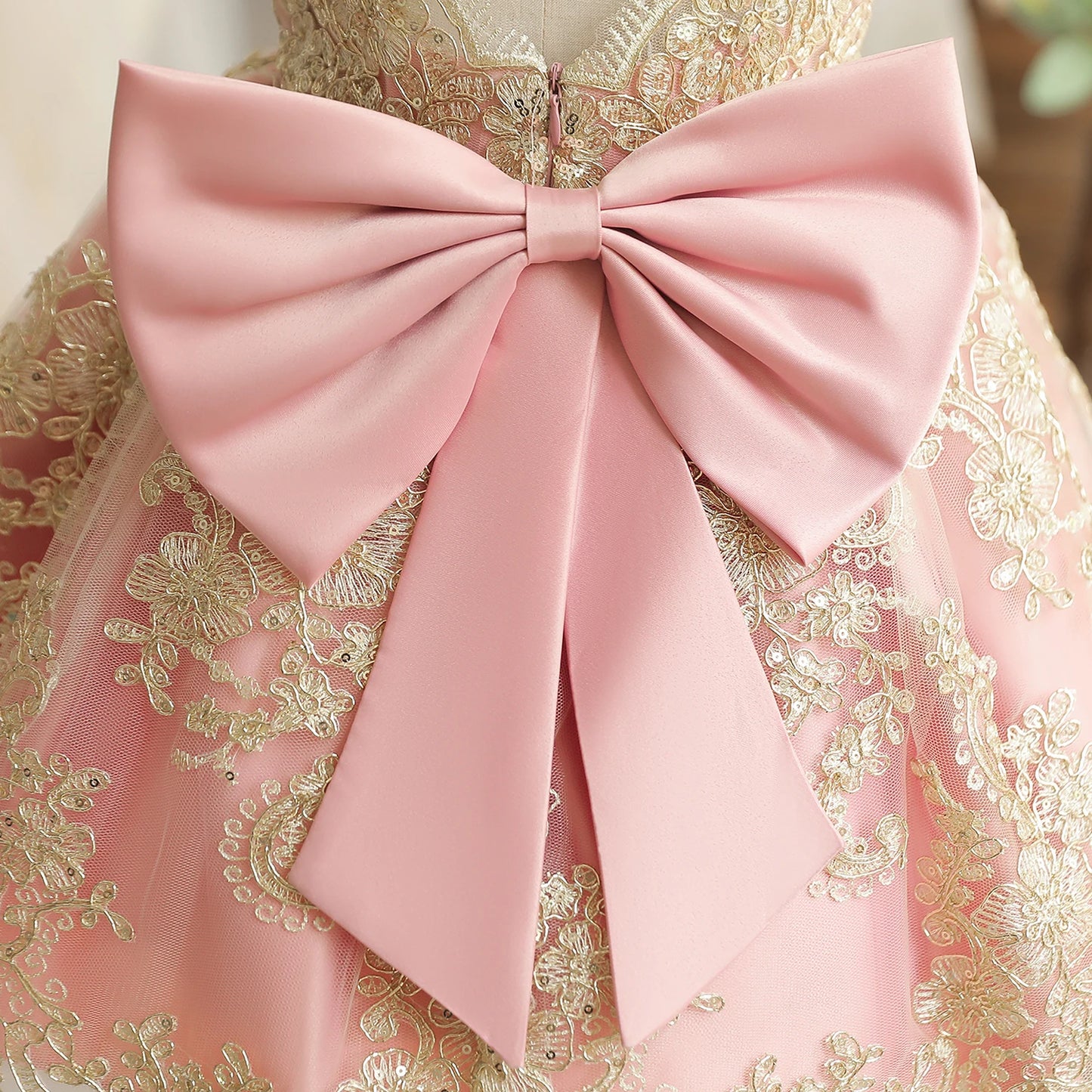 Robe anniversaire dorure de princesse