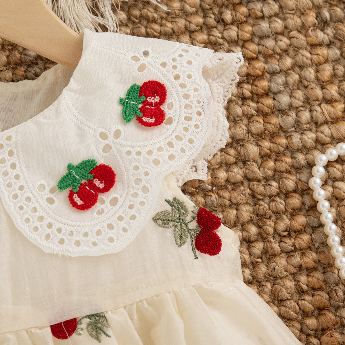 Robe enfant petite cerise