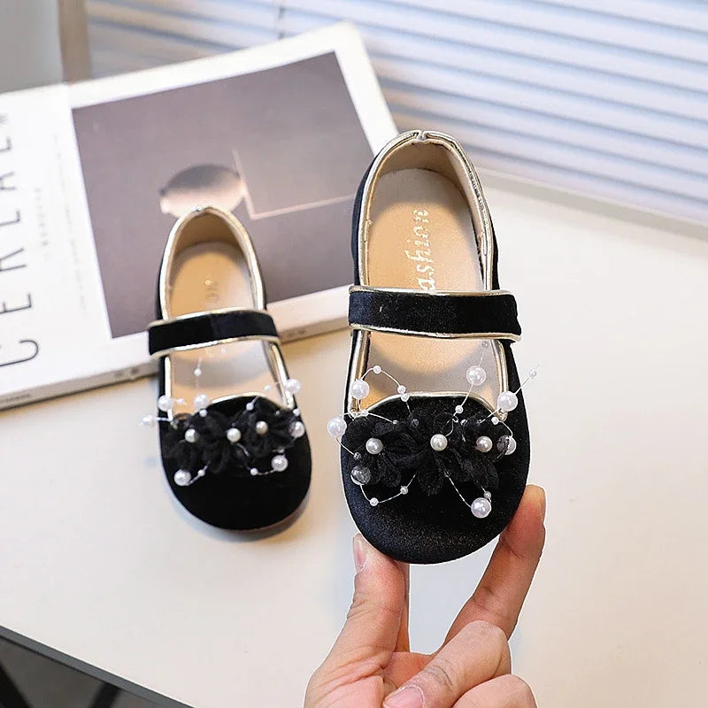 Ballerine effet daim fleurie