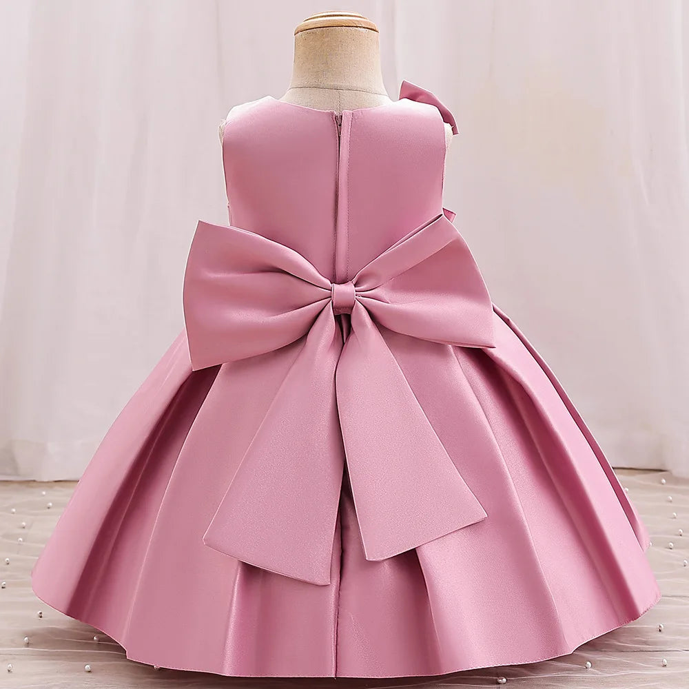 Robe de cérémonie satinée et élégante
