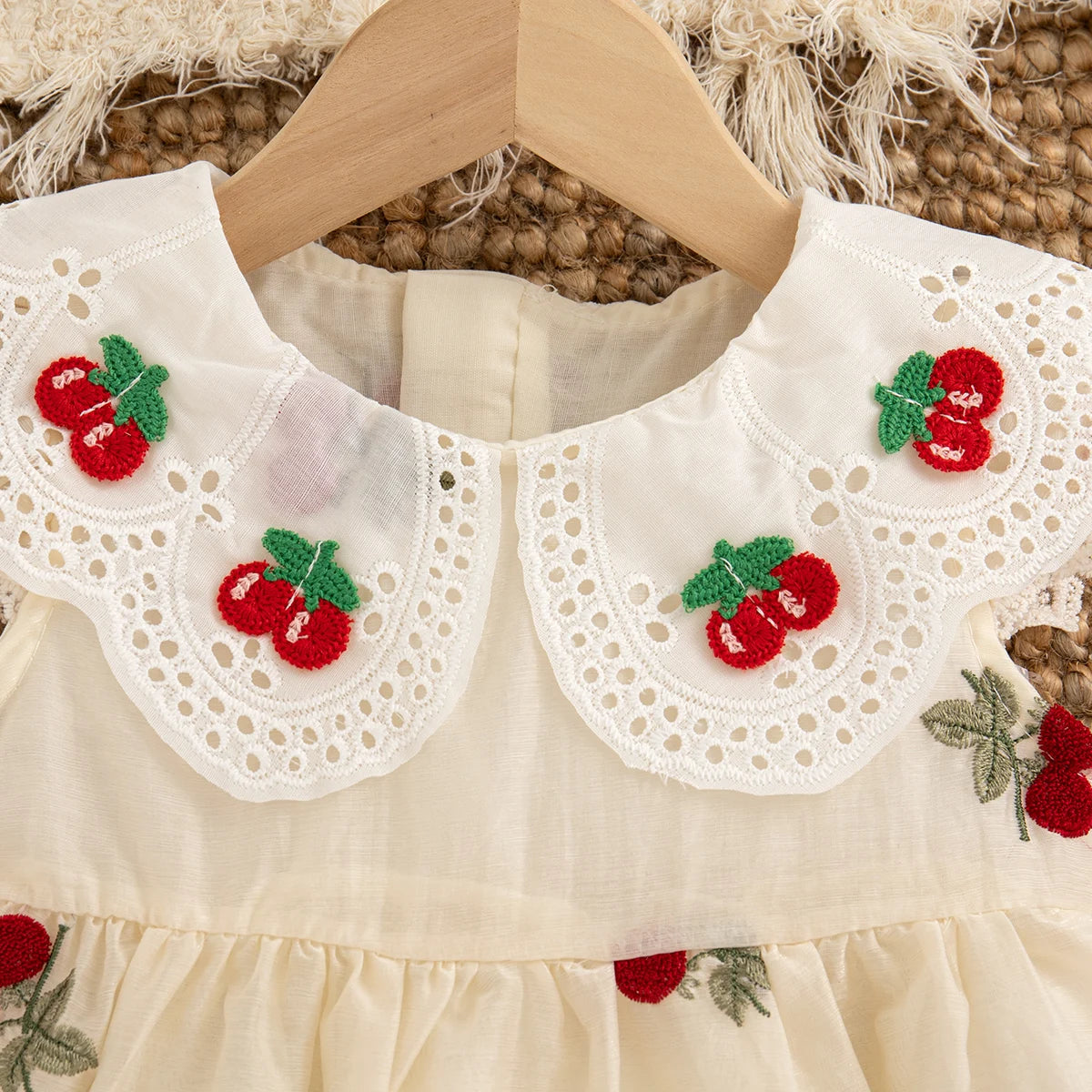 Robe enfant petite cerise