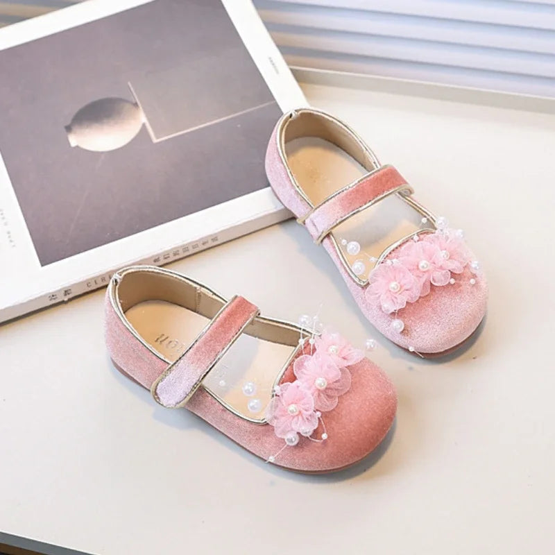 Ballerine effet daim fleurie