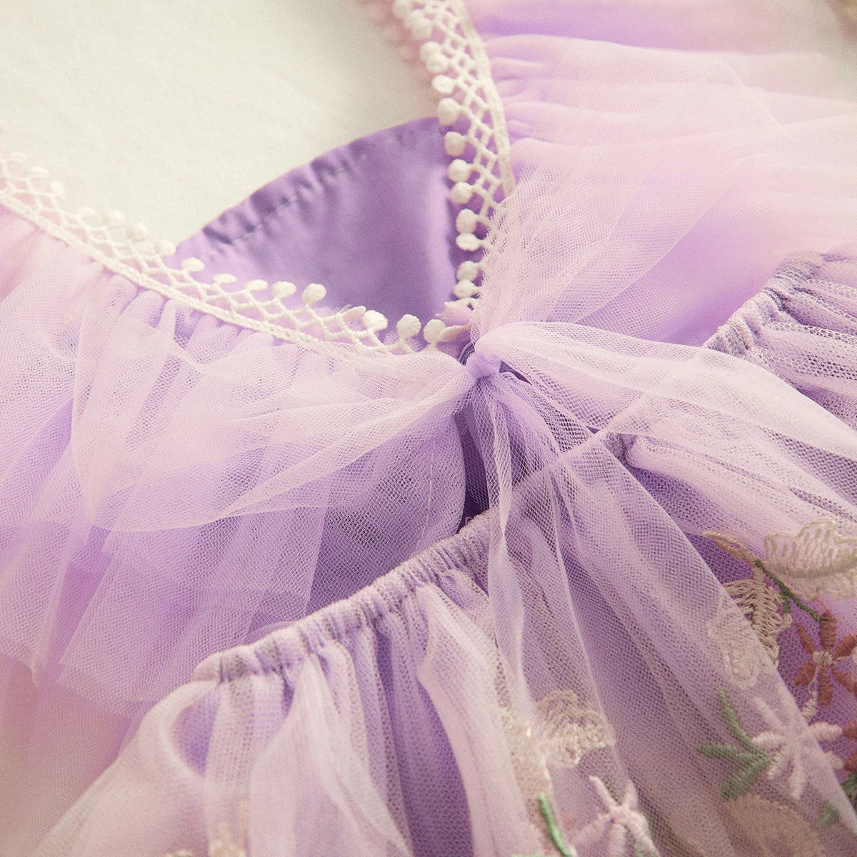 Barboteuse princesse bébé fleurie