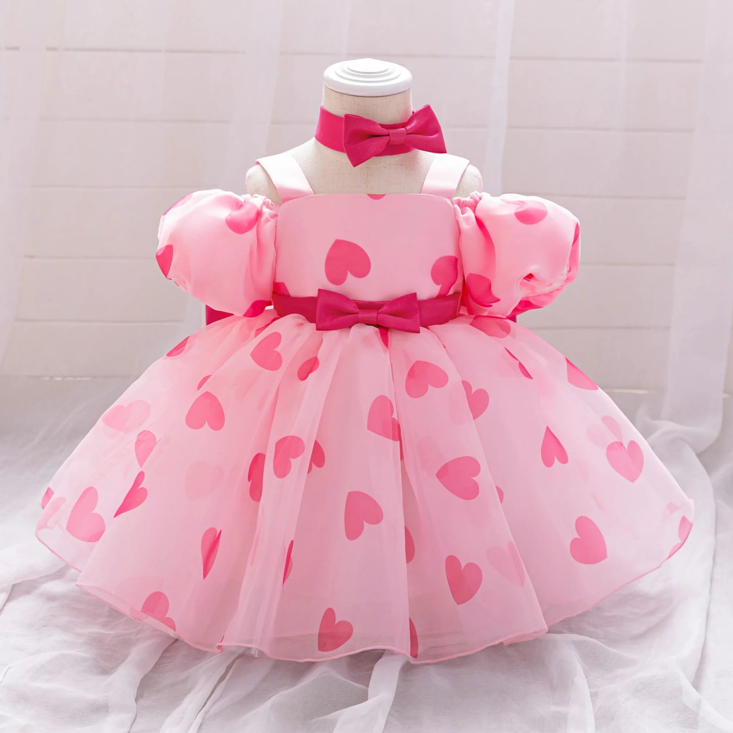 Robe enfant avec coeur rose magique