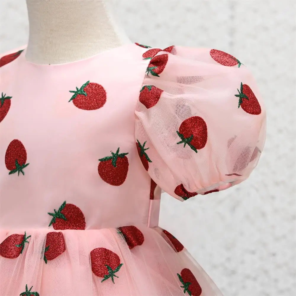 Robe anniversaire bébé fraise