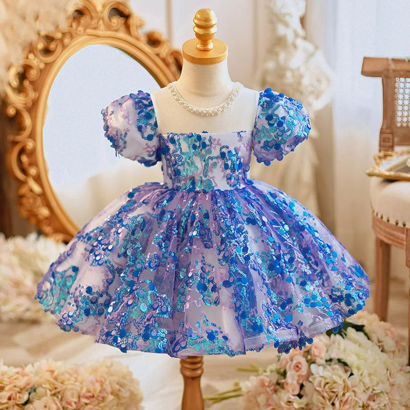 Robe brillante pour anniversaire fille