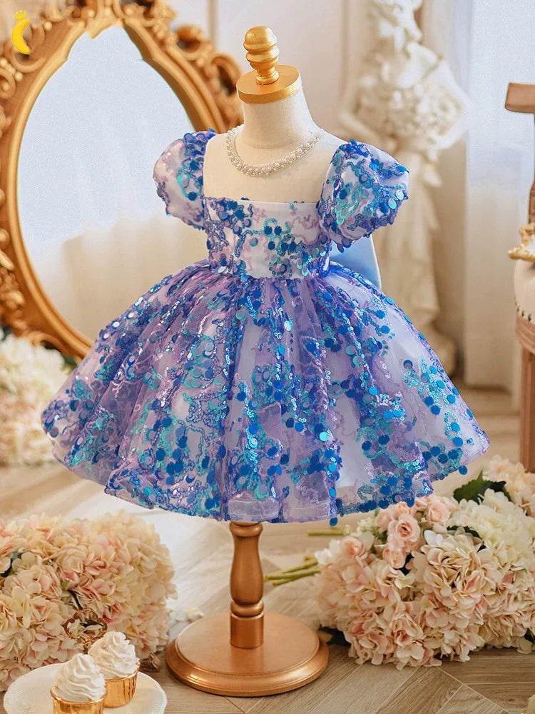 Robe brillante pour anniversaire fille