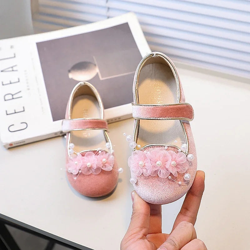 Ballerine effet daim fleurie