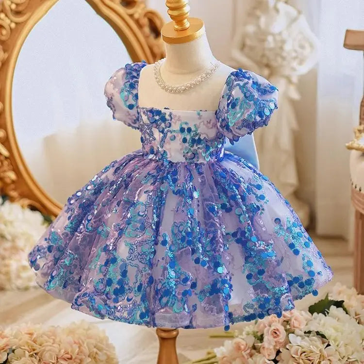 Robe brillante pour anniversaire fille