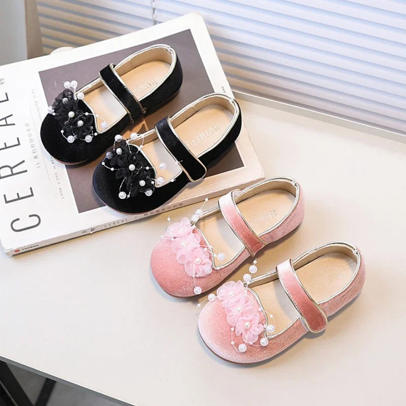 Ballerine effet daim fleurie