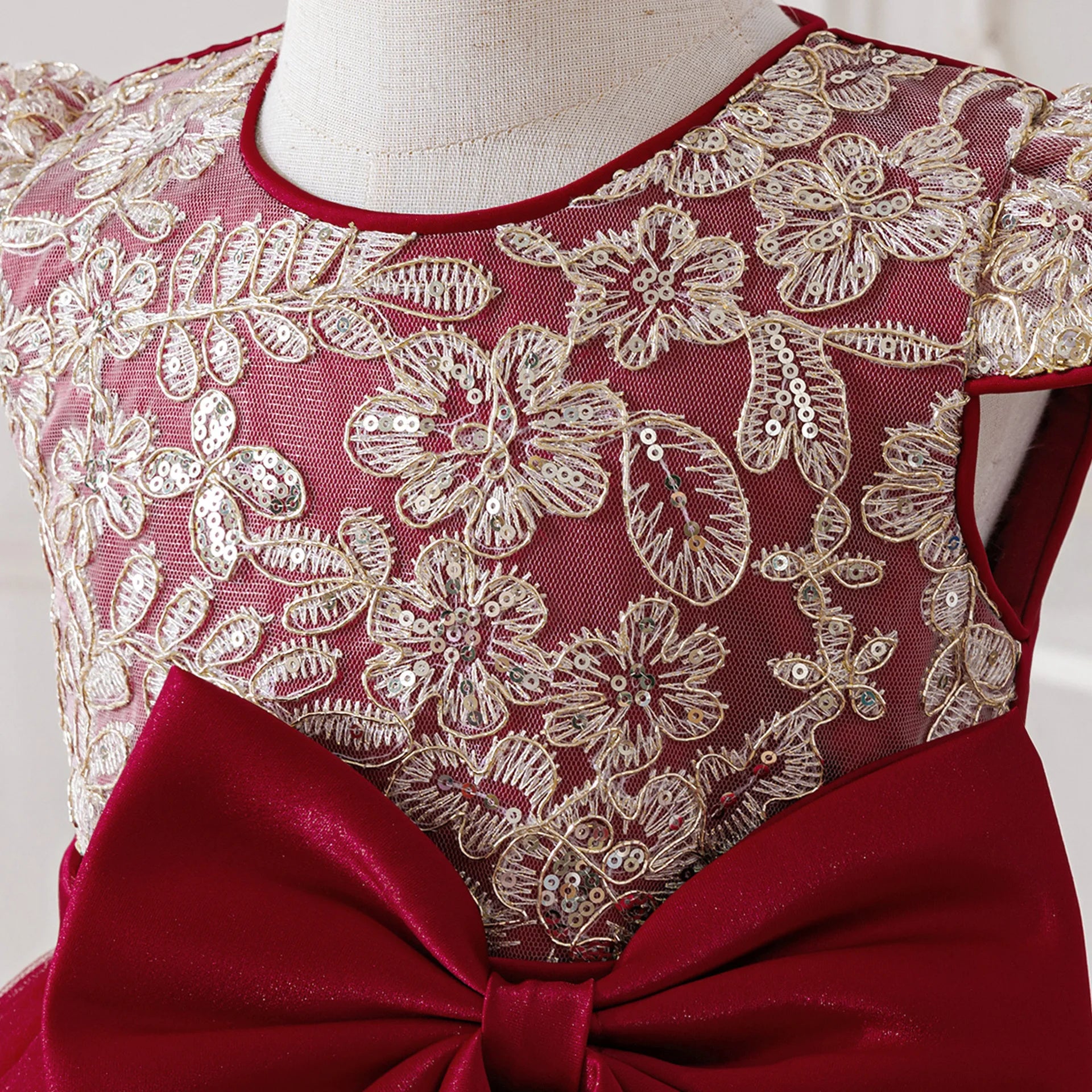 Robe de cérémonie Noël avec traine Jini