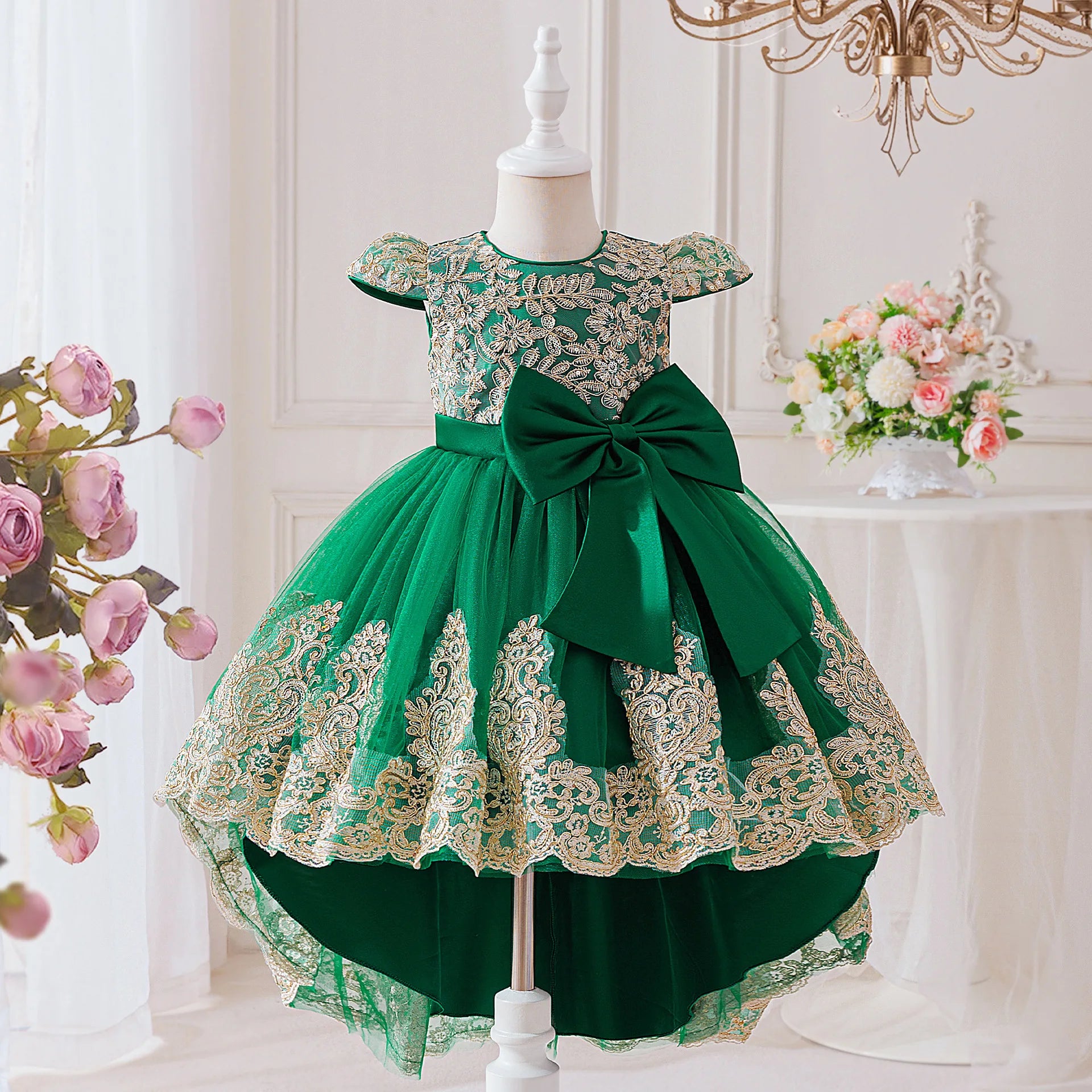 Robe de cérémonie Noël avec traine Jini