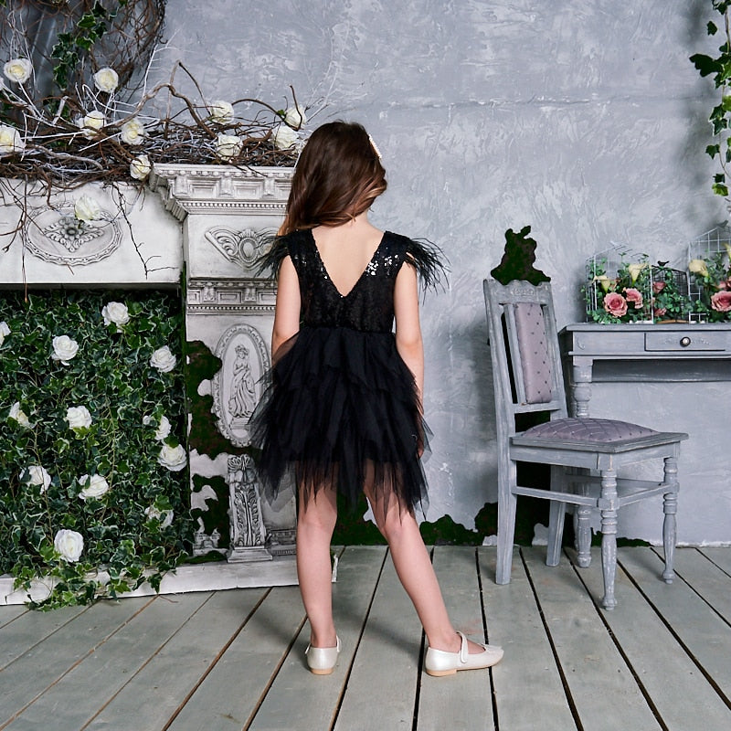 Robe anniversaire fille avec paillette et plume noir
