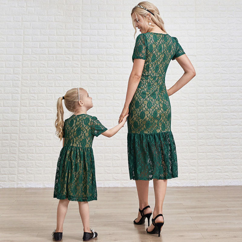 Robe verte identique mère et fille