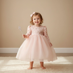 Vestito rosa per il compleanno della bambina