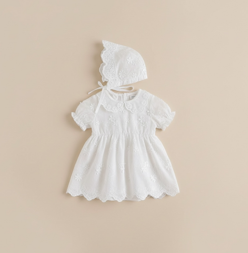 Ensemble robe et bonnet brodé bébé blanc, tenue de baptême