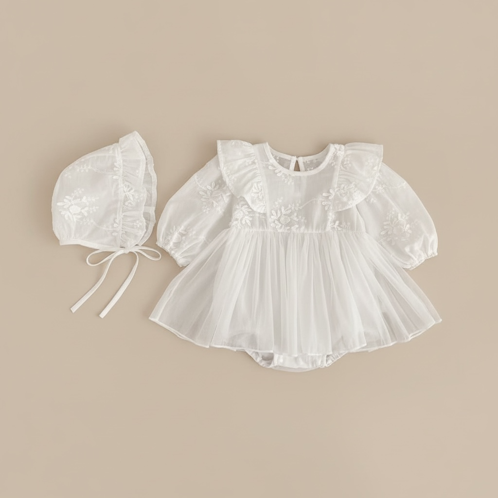 Barboteuse de baptême bébé - légère et blanche