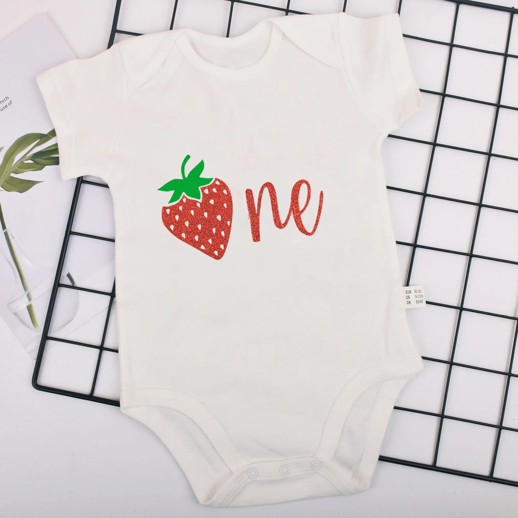 Ensemble anniversaire bébé "one" fraise