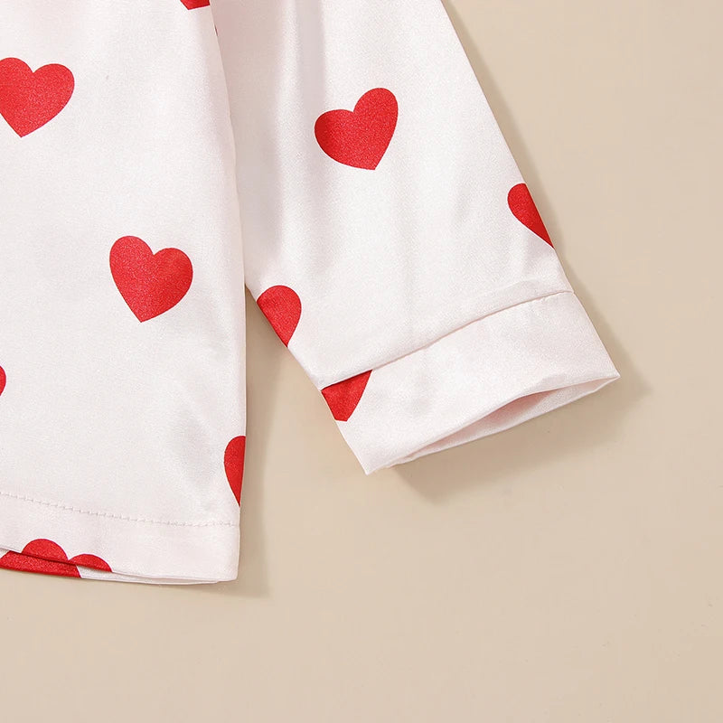 Pyjama fille fond blanc et imprimé cœur rouge – modèle Love 5 à 6 ans