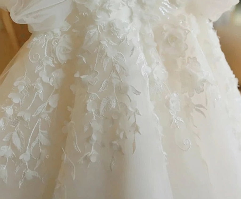 Robe fille baptême blanc fleuries - L'univers de la licorne