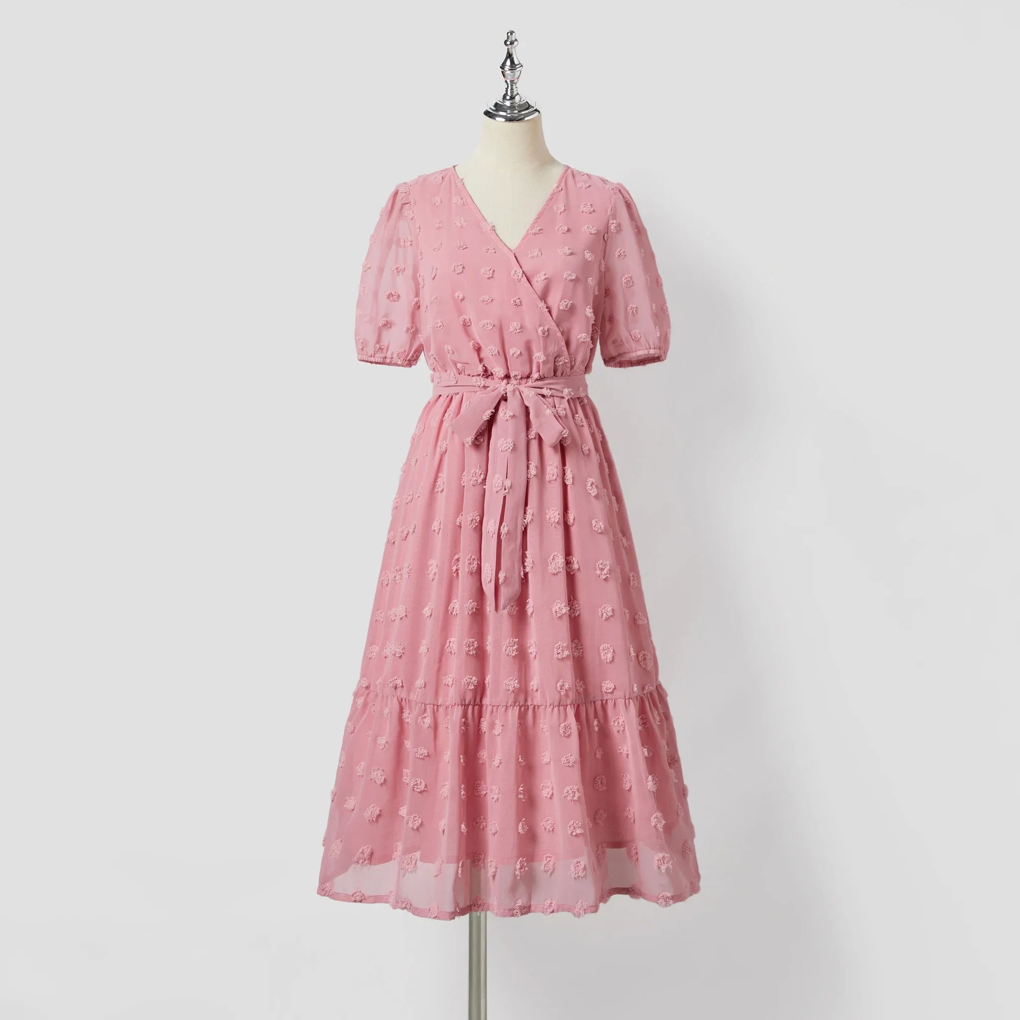 Robe femme rose fluide mi-longue à manches bouffantes et ceinture nouée