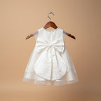 Robe cérémonie bébé fille blanche broderies florales dentelle et perles