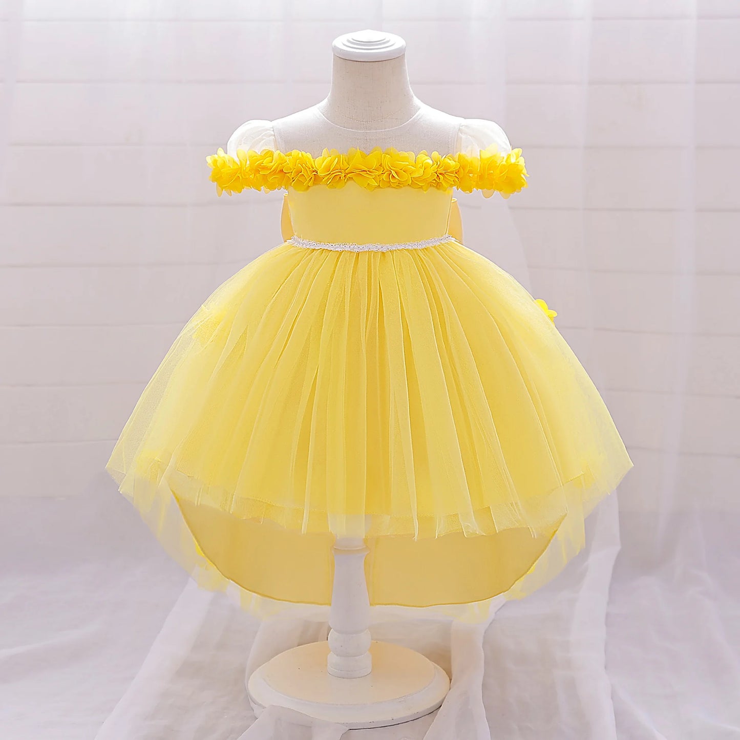 Robe cérémonie avec traine et fleurs Melissa