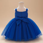 Elégante robe fleurie et douce bébé