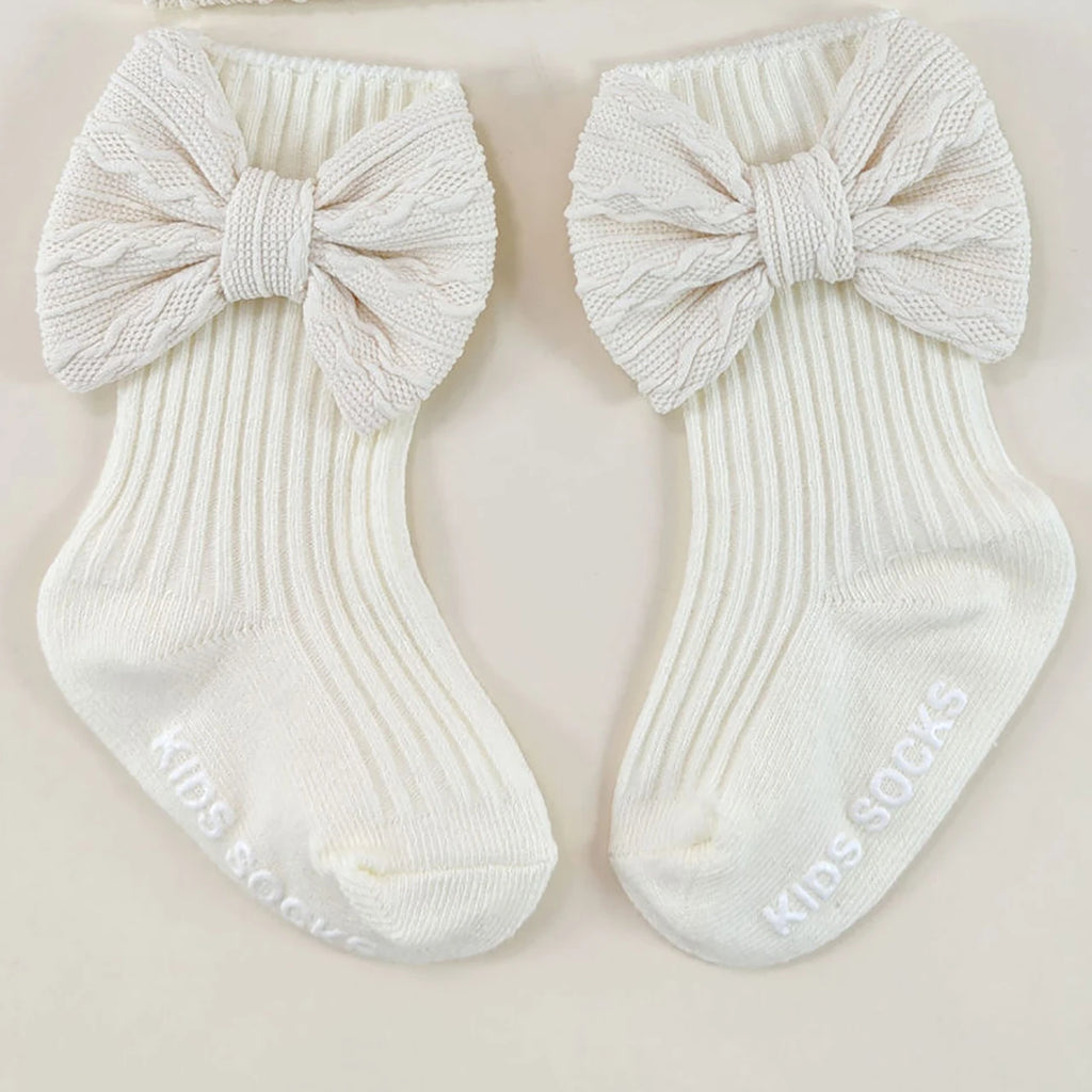 Accessoires bébé - Bonnet + Chaussette noeud papillon