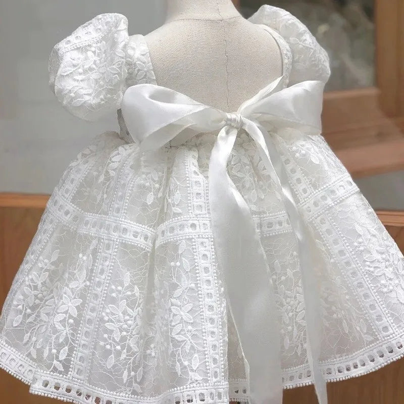 Vestido blanco de bautizo para niño