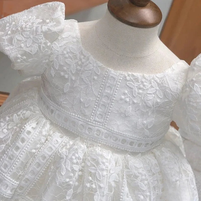 Vestido blanco de bautizo para niño