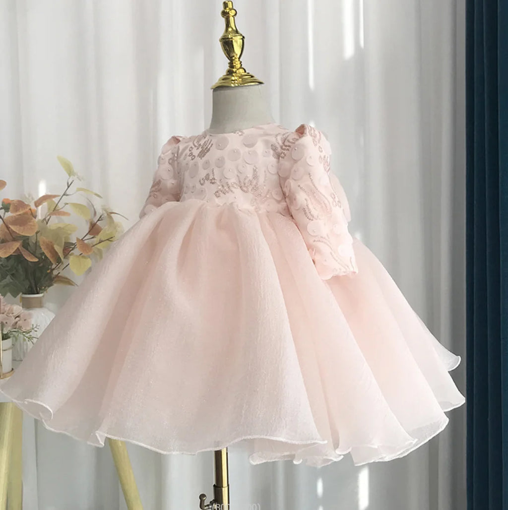 Vestido rosa de cumpleaños para bebé