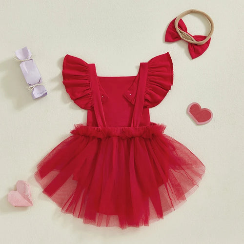 Barboteuse bébé premier St Valentin, gros plan inscription brodée