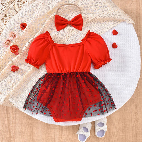 Barboteuse bébé Saint-Valentin, gros plan nœud à la taille