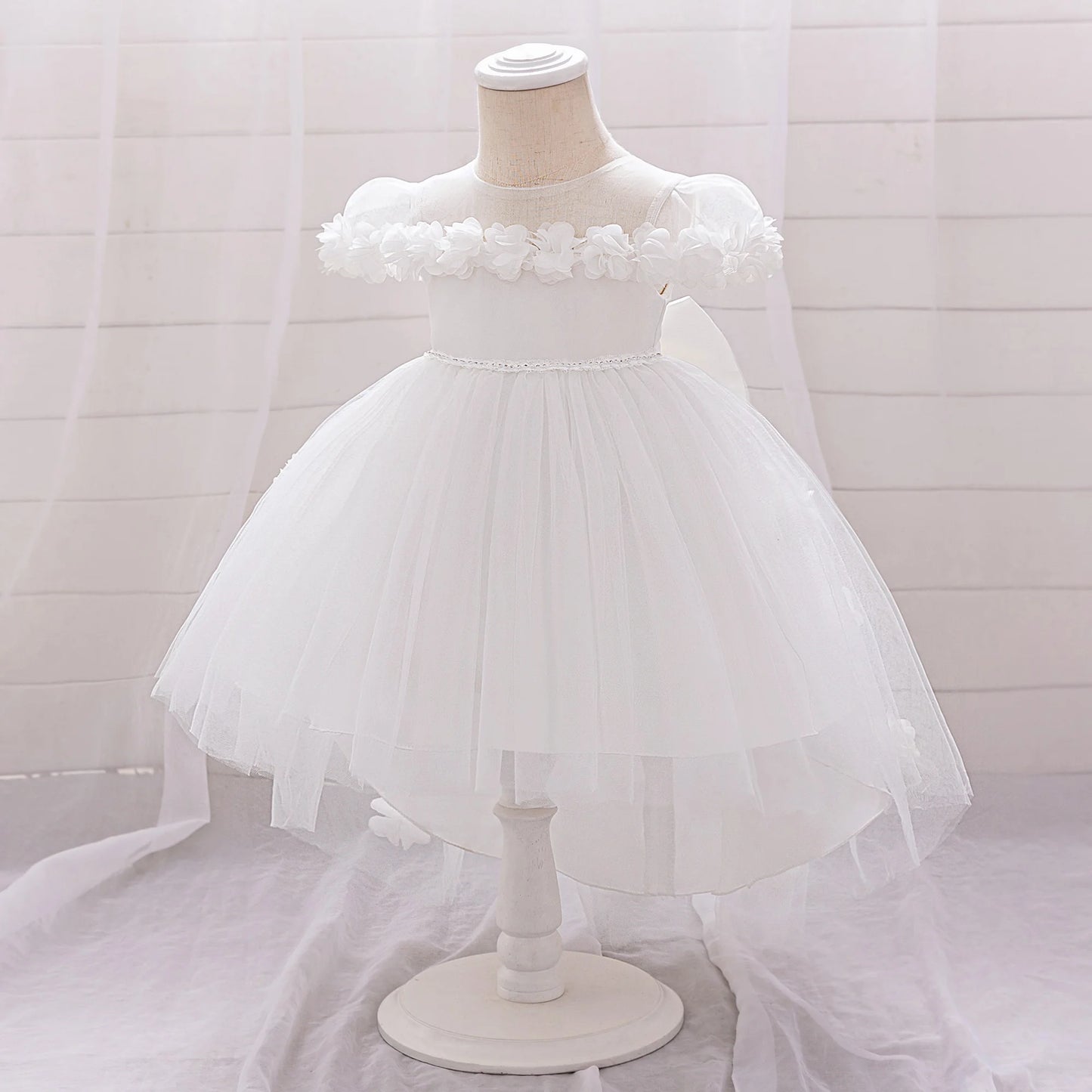 Robe cérémonie avec traine et fleurs Melissa