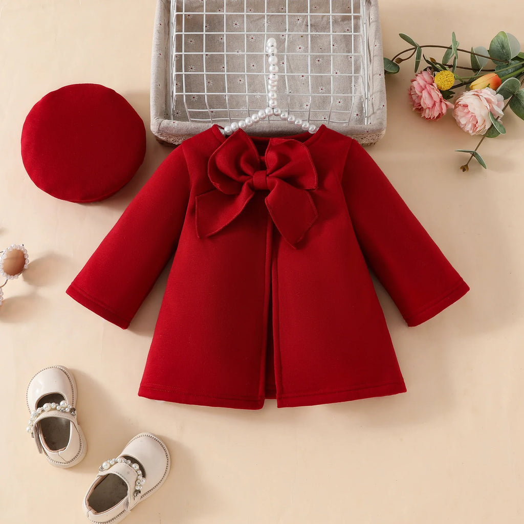 Elegante abrigo rojo para niños