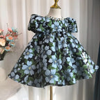 Vestido formal infantil con estampado floral