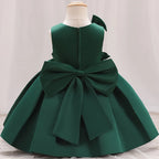 Robe de cérémonie satinée et élégante