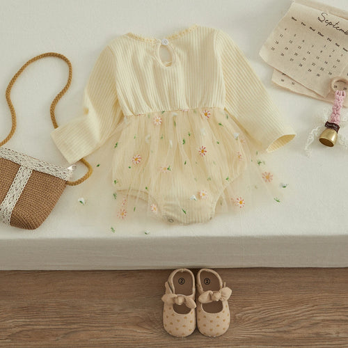 Barboteuse tutu florale bebe Marga, detail broderies florales