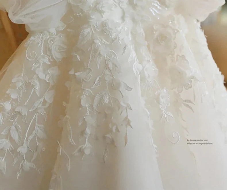 Robe fille baptême blanc fleuries
