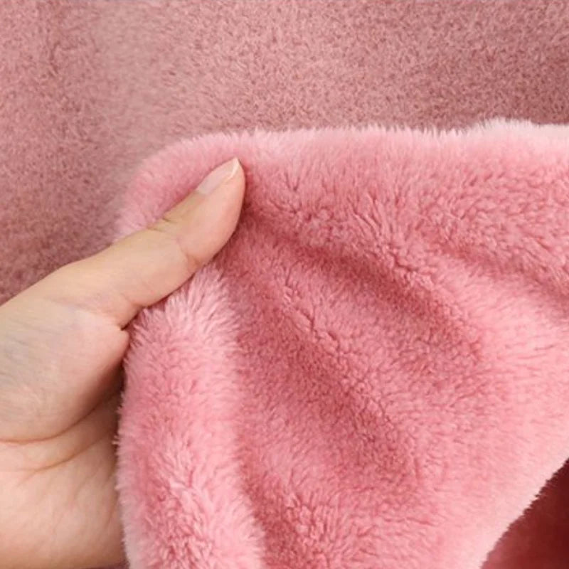 Capa de piel sintética para niñas