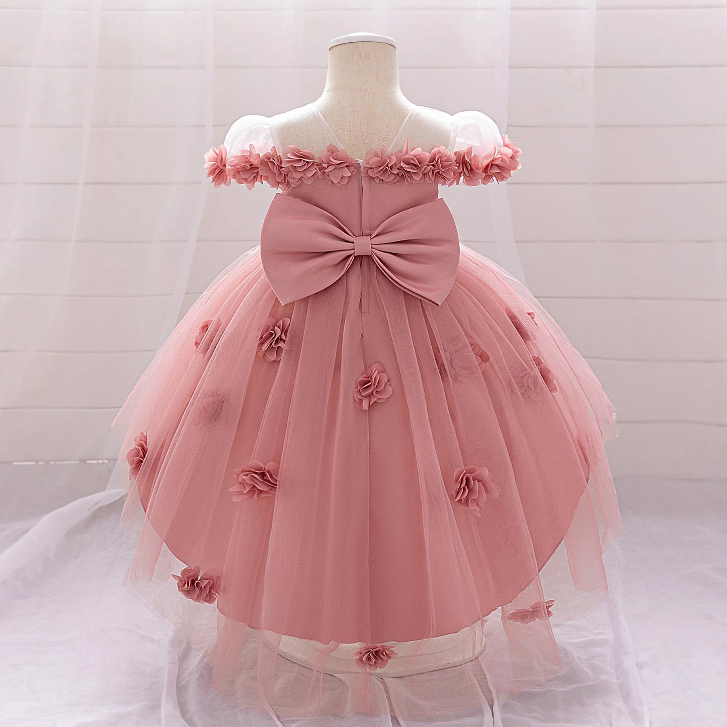 Robe cérémonie avec traine et fleurs Melissa