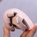 Sandali a forma di cuore per bambini