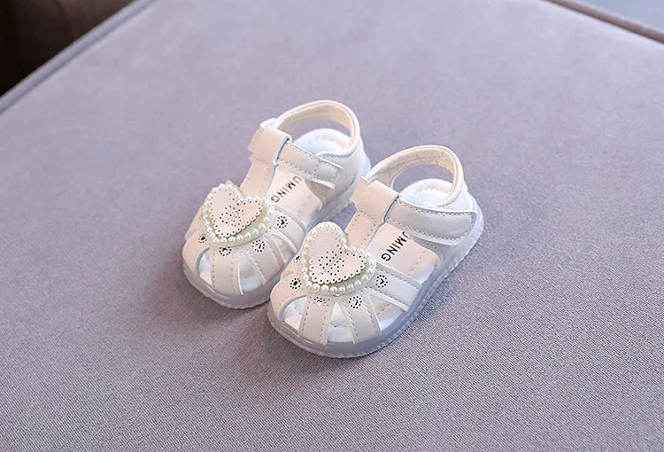 Sandales coeur pour bébé