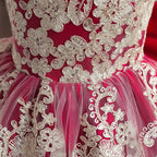 Vestido dorado de princesa para cumpleaños