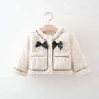 Chaqueta infantil con lazo pequeño