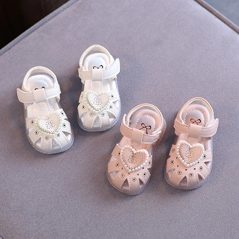 Sandales coeur pour bébé